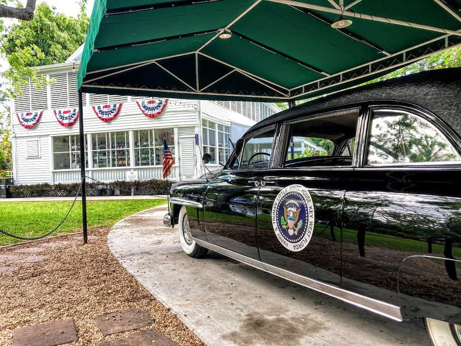 Truman's 1950 Lincoln Limousine in front of Truman Little White House in Florida Keys