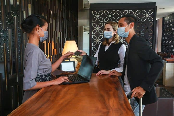 hotels coronavirus masks